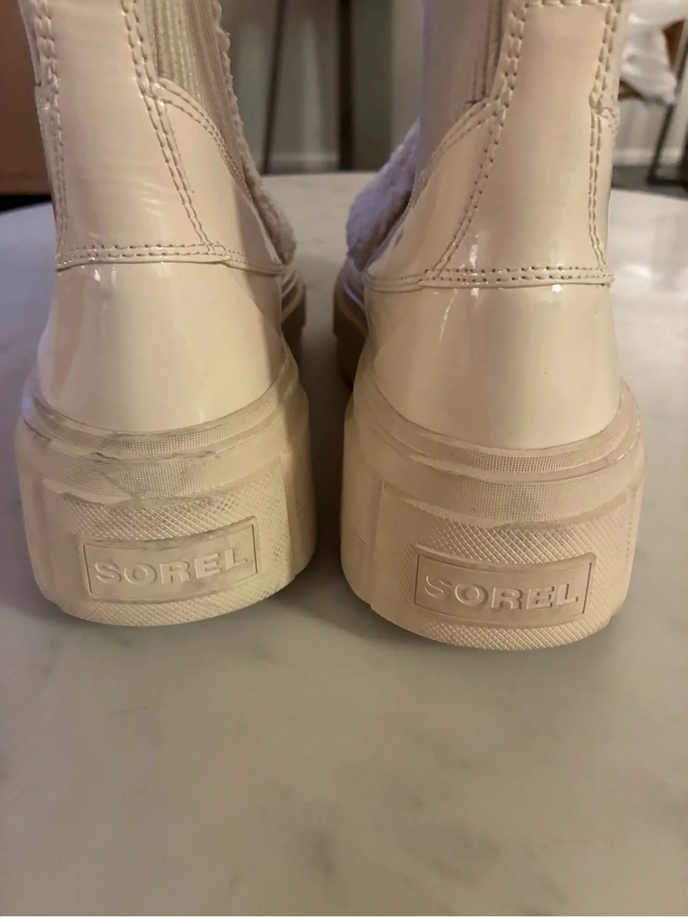 NWOT SOREL Caribou X Waterproof Chelsea Boots Size 9.5